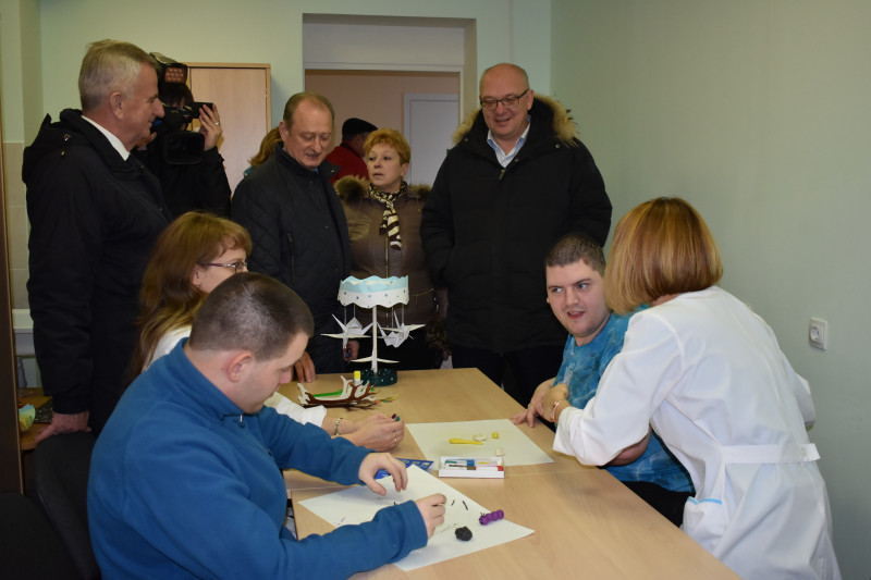 Глава ЗАТО г.Североморск посетил Комплексный центр социального обслуживания населения 1