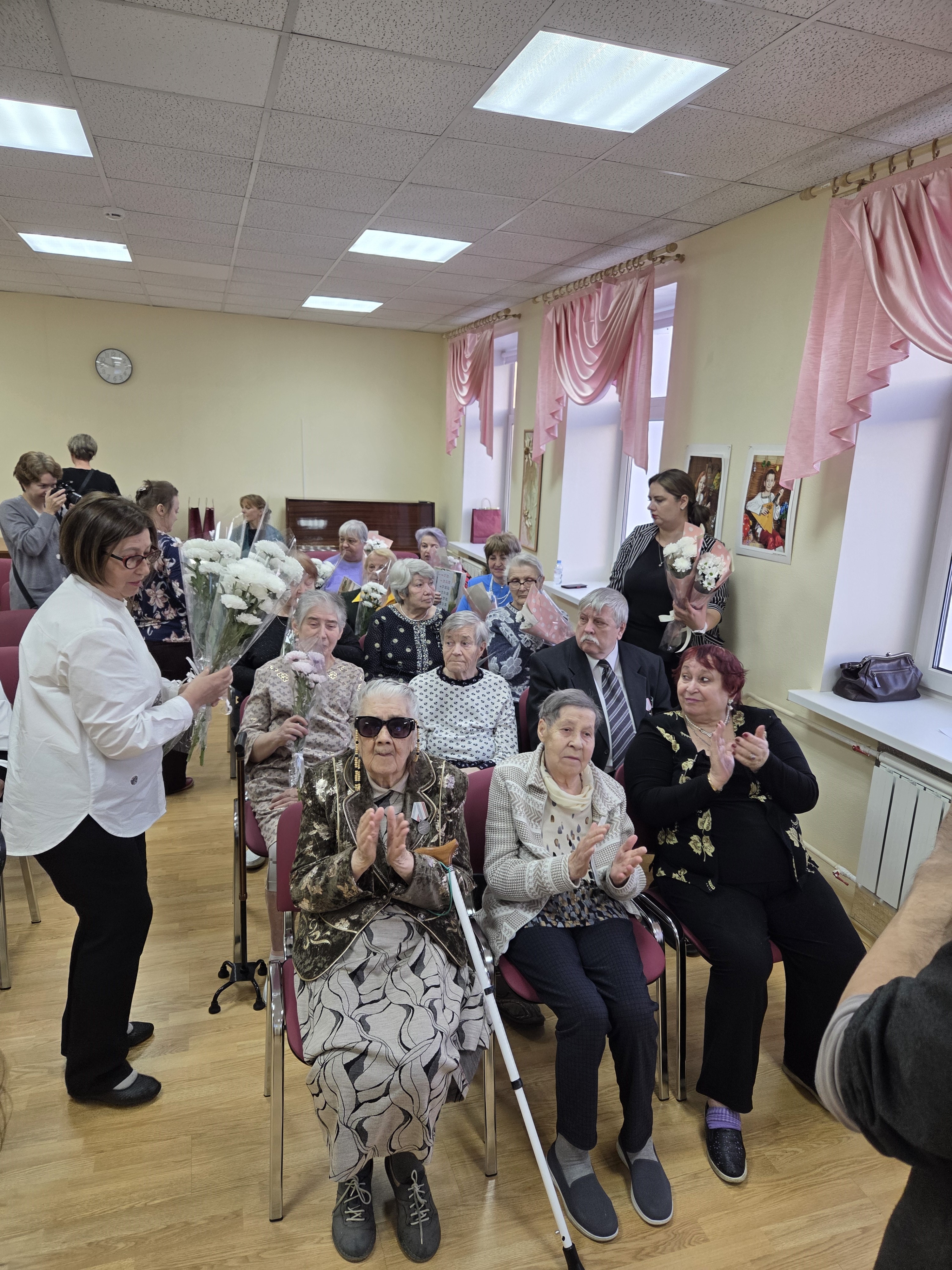 День Ветерана труда День Ветерана труда